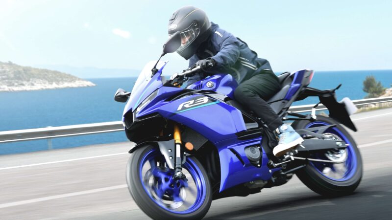 「YZF-R3 ABS」「YZF-R25 ABS」の新色を発売