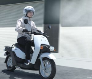 原付一種のビジネス用電動スクーター「GEAREV(ギアレヴ)」新発売