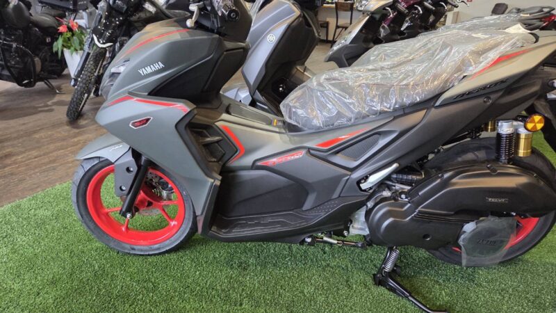 新車続々入荷中!!